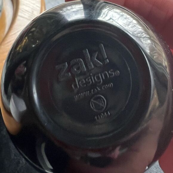 Minnie Mouse & Mickey Mouse Salt & Pepper Shakers - Picture 5 of 7